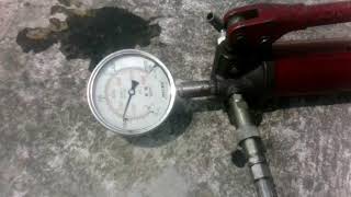 Pull out test with hydraulic and pressure gauge [upl. by September]