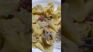 Tortellini ripieni ai funghi porcini conditi con un soffritto di cipolla e vari salumi a pezzetti [upl. by Jovia570]