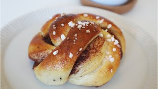 Kanelbullar Recept  Lumi Kitchen [upl. by Suruat680]