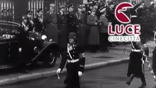 Sfilata militare hitleriana davanti al Fuhrer [upl. by Ylrebmic359]