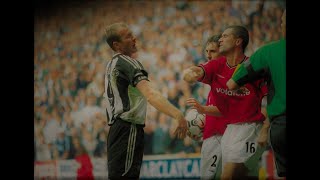 Roy Keane loss it with Alan Shearer And Throw the ball to his face and shown red card by refree [upl. by Cenac]