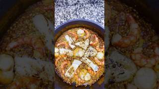 ¡Auténtica PAELLA de PESCADO y MARISCO 🥘 shorts [upl. by Sigvard]