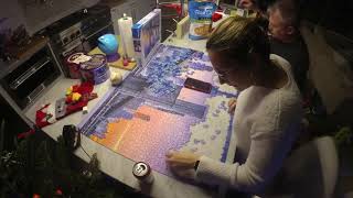 Building a 2000 piece Ravensburger puzzle New York Skyline in 9 minutes [upl. by Ellednahs]