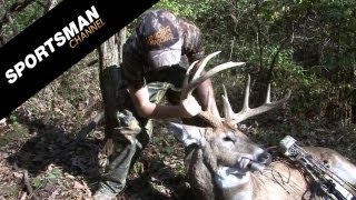 Bowhunter Whacks OneEyed Buck [upl. by Blount]