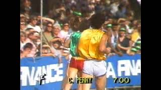 1982 Stawell Gift won by Chris Perry [upl. by Reltuc159]