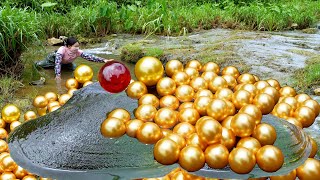 🎁🎁The girl pried open the giant clam which was filled with enchanting golden pearls too precious [upl. by Sauder995]