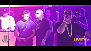 A Veces Remix  Cosculluela feat Ñejo en Vivo Living Cali [upl. by Thorn]