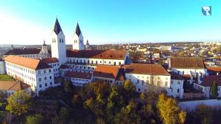 Der Mariendom in Freising von oben [upl. by Cohla]