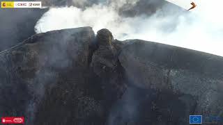 08122021 Detalle grietas cráter sureste volcán Erupción La Palma IGME [upl. by Akina]