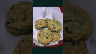 Perfect Chocolate Chip Cookies [upl. by Kanal]