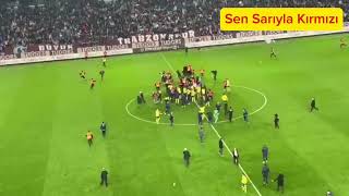 Trabzonspor Fenerbahçe Maçında Taraftar Sahaya İndi Maç Sonu İstenmeyen Görüntüler [upl. by North674]