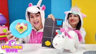 Unicorn Kafe Yeni Bölüm Ayşe ve Ümit waffle yapıyor Çocuklar için oyun hamuru oyunu [upl. by Ardnauq]