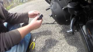 Changing the Footpegs on my Iron 883  Right Thing Motos [upl. by Ahseel988]