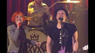 Fall Out Boy FT Hayley Williams  Sugar Were Going Down LIVE [upl. by Metabel816]