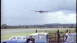 Avro Shackleton AEW2 WL747 Florence of 8 Sqd displays at Woodford Air Show 22nd June 1991 [upl. by Ahtaga373]