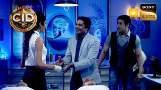 किस ख़ुशी में Tarika से हाथ मिलाने आया Abhijeet CID Full Episode Abhijeet amp Tarika Mushy Moments [upl. by Gulick785]