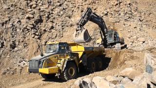 KOMATSU HM4003 IN QUARRY [upl. by Notnilk]