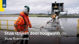 Stuw afbreken vanwege hoogwater in de Maas [upl. by Alli]