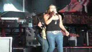 Gretchen Wilson gets down and dirty with  Im Here For The Party [upl. by Coyle]