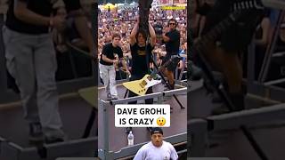 Dave Grohl playing with crane at Bizzare Festival 2000 😲 davegrohl foofighters live [upl. by Eryt]