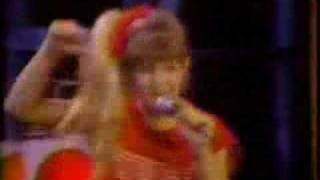 Fergie  Stacy Ferguson sings Dont Lose My Number [upl. by Kerr114]