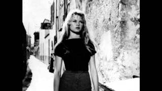 Dismoi quelque chose de gentil  Brigitte Bardot [upl. by Calan]