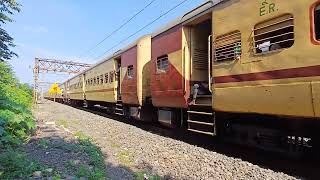 Up Howrah  Joynagar Express is moving towards Bandel Rly Junction  Video  E R [upl. by Maximilianus]