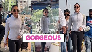 Kiara Advani Spotted In Versova Jetty [upl. by Anairo]