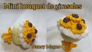 COMO TEJER UN BOUQUET DE GIRASOLES A CROCHET 🌻🌻🌻🌻🌻 [upl. by Ynoyrb]