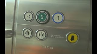 Sweden Stockholm Farsta Centrum ICA KVANTUM ITK AB elevator [upl. by Asiral643]