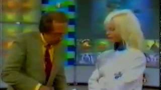 Patty Pravo VS Mike Bongiorno intervista Flash 1982 [upl. by Vaish374]