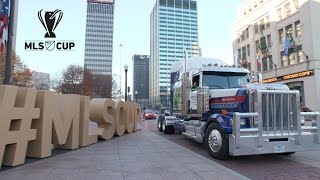 The log arrives plus the team trains at MAPFRE  MLS Cup  Dec 5 2015 [upl. by Suiravat]