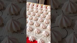 Would you try these strawberry meringue kisses 🌸🍓😘 strawberry meringue snacks [upl. by Gintz]