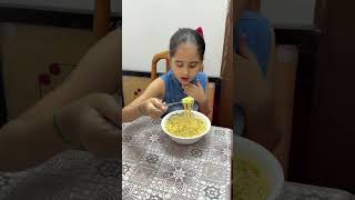 شو هاد بطالع اندومي صوت غريب 😐🍜 shorts [upl. by Ardnossak]