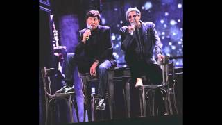 Adriano Celentano e Gianni Morandi  Scende la pioggia  LIVE Arena di Verona with lyricsparole [upl. by Atikehs]