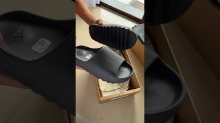 Unboxing Adidas YEEZY Slide ONYX  Epic Yeezy [upl. by Aubry]