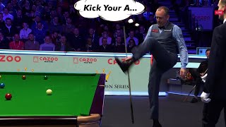 Wasp Interrupts Mark Williams During 2023 Masters Match [upl. by Vassili]