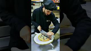 Chicken Classic pizza 🍕😋shortvideos shorts pizza rotipizzarecipe food pizzalover [upl. by Kernan]