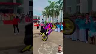 सुपर बाइक स्टंट कमाल का है automobile stunt bikestunt rider modified bikeridergirl bikerstunt [upl. by Idok917]