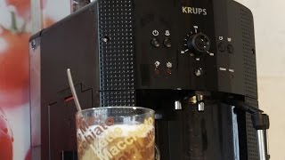 Latte Macchiato Zubereitung mit Kaffeevollautomat KRUPS EA 8108 amp Reinigung [upl. by Oirom]