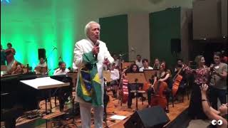 APÓS 50 ANOS  Geraldo Vandré canta “Pra não dizer que não falei das flores Caminhando” [upl. by Inalaehon115]