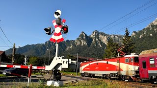 Romanian railroad crossing  Trecere de cale ferată în Romania [upl. by Euqinu]