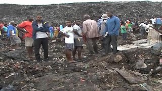 Mozambico crolla montagna di rifiuti strage a Maputo [upl. by Kohn]