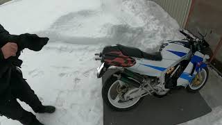 Suzuki RG500 120hp winter warm up [upl. by Murtha]