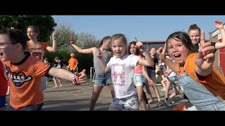 Kinderen voor Kinderen  Fitlala LIVE dansvideo De Lettertuin Koningsspelen 2018 [upl. by Stochmal]