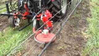 Boisselet Under Vine Weeder by TATURA ENGINEERING 0408 241 998 [upl. by Jeff767]