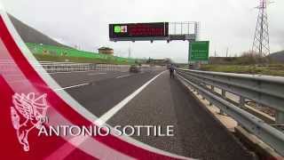 Easy Driver  Rai1 quotun Agente per amicoquot il Vergilius in autostrada [upl. by Enautna]