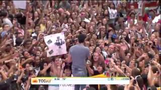 Enrique Iglesias Performs quotTonightquot Im Loving You on TODAY Show [upl. by Vareck]