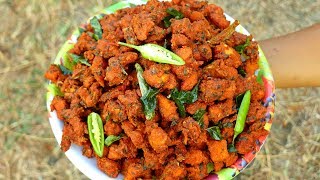 CRISPY CHICKEN PAKORA  Easy Chicken Snacks Recipe  Village Food Channel [upl. by Shari]