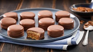 Alfajores Argentinos  Receitas Nestlé [upl. by Jacobson994]